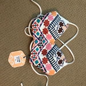 White Lf criss cross crop top